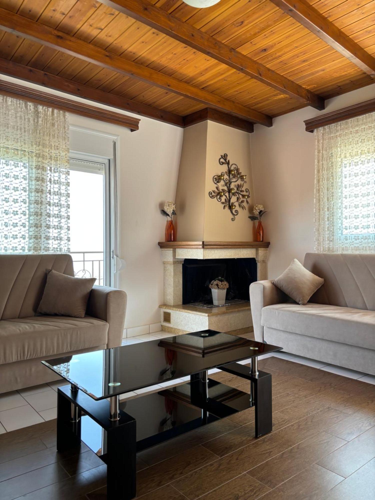 -Tsiakos Apartment- In Vryses Kyparissia Extérieur photo