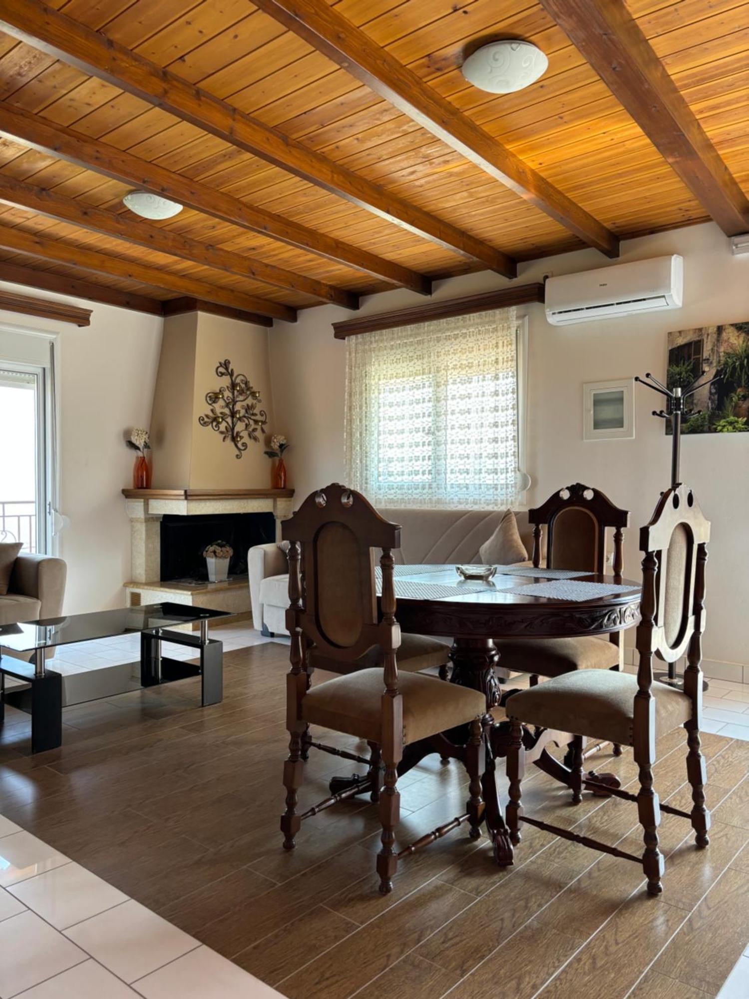 -Tsiakos Apartment- In Vryses Kyparissia Extérieur photo